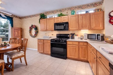Rare Nicolet model featuring an open and airy floor plan in the - photo 4
