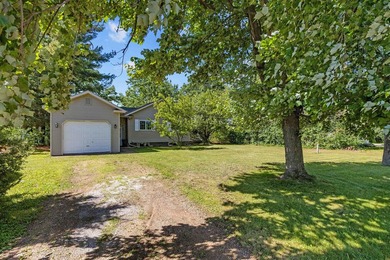 Enjoy lake living on beautiful crystal-clear, spring-fed - photo 31