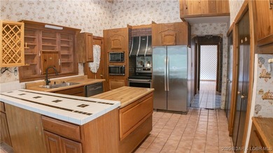 MOTIVATED SELLER! PRICED TO SELL!A spacious 3BR 3BA home with - photo 3