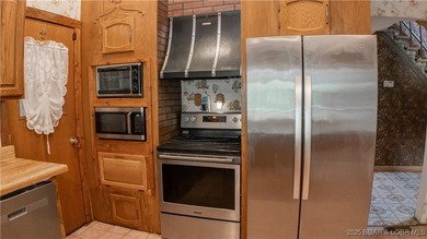 MOTIVATED SELLER! PRICED TO SELL!A spacious 3BR 3BA home with - photo 4