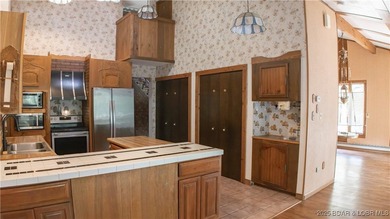 MOTIVATED SELLER! PRICED TO SELL!A spacious 3BR 3BA home with - photo 5