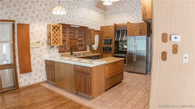 MOTIVATED SELLER! PRICED TO SELL!A spacious 3BR 3BA home with - photo 6