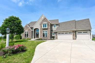Lake Home For Sale in Waukesha, Wisconsin