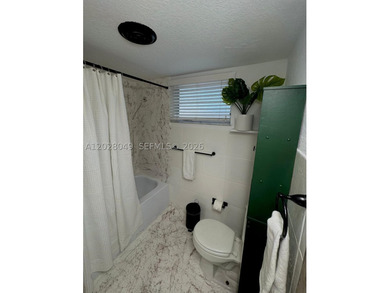 Stunning 1 Bed, 1.5 Bath Condo in Desirable Skylake! This - photo 13