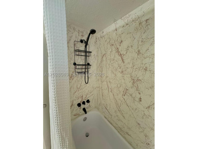 Stunning 1 Bed, 1.5 Bath Condo in Desirable Skylake! This - photo 16
