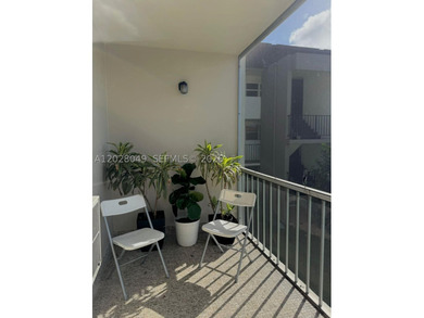 Stunning 1 Bed, 1.5 Bath Condo in Desirable Skylake! This - photo 17