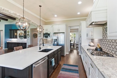 Welcome to this stunning Navarro model ideally situated on Hole - photo 20