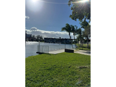 Stunning 1 Bed, 1.5 Bath Condo in Desirable Skylake! This - photo 27