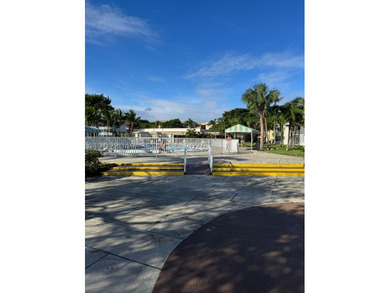 Stunning 1 Bed, 1.5 Bath Condo in Desirable Skylake! This - photo 29
