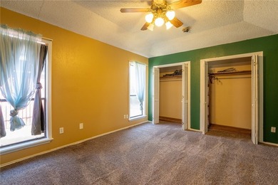 A great home in the Crestmont subdivision, a spacious living and - photo 15