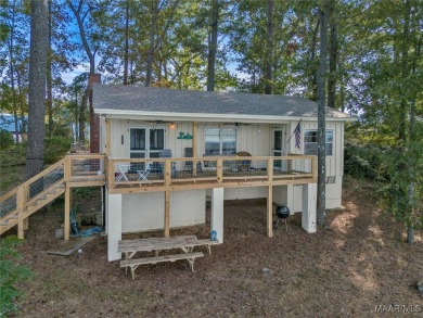 Lake Home For Sale in Wetumpka, Alabama