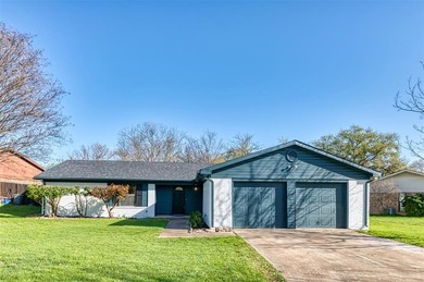 Benbrook Lake Home For Sale in Benbrook Texas
