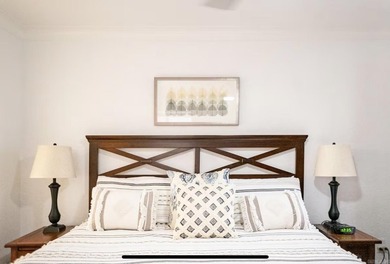 Spectacular 2-bed, 2-bath residence with gorgeous lake and - photo 22