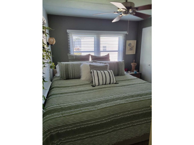This beautifully maintained Home features upgraded bathrooms - photo 2