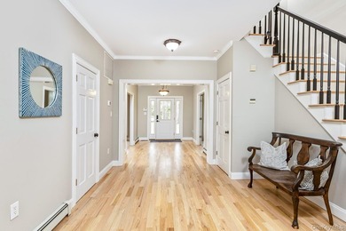 Exquisite Resort-Style Retreat in East Quogue. Recently - photo 10