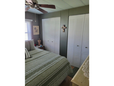 This beautifully maintained Home features upgraded bathrooms - photo 10