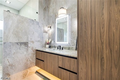 New Modern CUSTOM MUST SEE 4 Bed 3 Bath 3 Car Garage Freshwater - photo 34