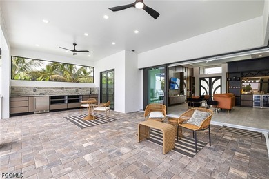 New Modern CUSTOM MUST SEE 4 Bed 3 Bath 3 Car Garage Freshwater - photo 41