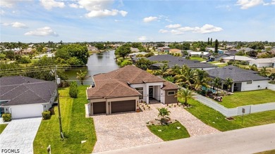 New Modern CUSTOM MUST SEE 4 Bed 3 Bath 3 Car Garage Freshwater - photo 48