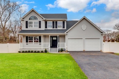 Move right into this updated 3 BR, 2.5 Bathroom, Colonial style - photo 1