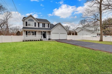 Move right into this updated 3 BR, 2.5 Bathroom, Colonial style - photo 2
