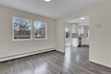 Move right into this updated 3 BR, 2.5 Bathroom, Colonial style - photo 8