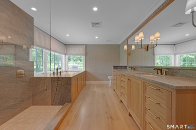 Extraordinary Waterfront Estate. Set on an exceptional 5.5-acre - photo 9