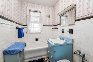 4 bedroom colonial located in the East Midwood section of - photo 15