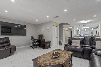 Spacious and well-maintained 3-bedroom, 2.5-bath townhouse - photo 16
