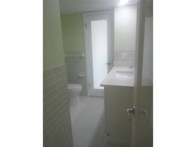 8th floor SE corning unit with amazing views and afternoon shade