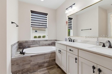 This breathtaking Parrot model on a unique oversized homesite is - photo 24
