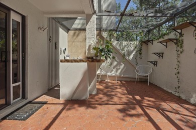Spacious and well-maintained 3-bedroom, 2.5-bath townhouse - photo 29