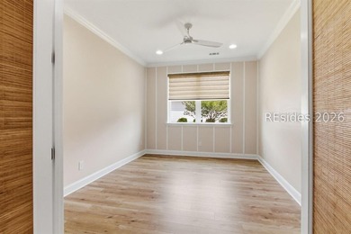 This breathtaking Parrot model on a unique oversized homesite is - photo 31