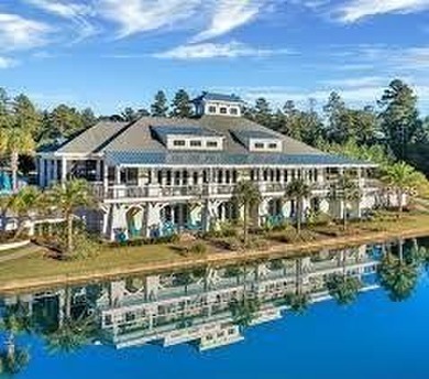 This breathtaking Parrot model on a unique oversized homesite is - photo 46