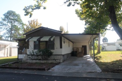 (private lake, pond, creek) Home For Sale in New Port Richey Florida