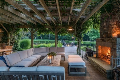 Located in the heart of Bridgehampton South, just over a mile - photo 18