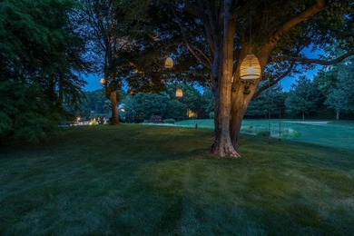 Located in the heart of Bridgehampton South, just over a mile - photo 20