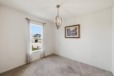 MOVE IN READY POOL HOME! BRING OFFERS! Why wait to build? Enjoy - photo 12