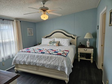 Welcome to this 1991 Barrington HS - 3 bedroom/2 Bath, 1152 sq - photo 17
