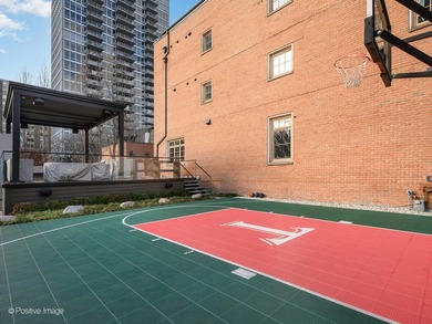 Rare opportunity to own an impeccably maintained single-family - photo 3