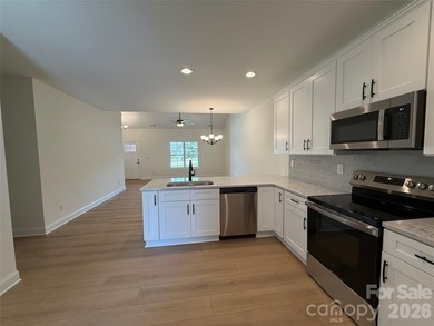 Don't miss one of the last two NEW CONSTRUCTION brick townhomes - photo 10