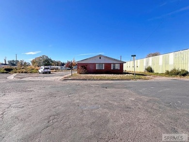 PRIME COMMERCIAL OPPORTUNITY - GREAT COMMERCIAL BUILDING ON - photo 2