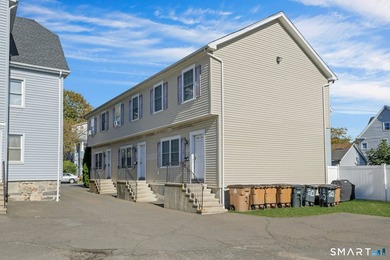 20 Hanover St. #A features a well-maintained traditional - photo 4