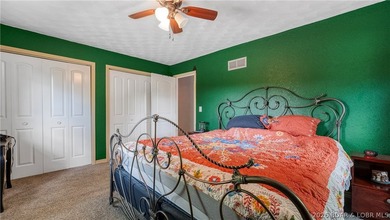 Great Horseshoe Bend location, nearly an acre of wooded ground - photo 13