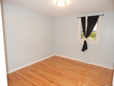 Move-in-condition 3-bedroom Ranch that was completely updated 2 - photo 17