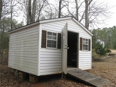LOOKING FOR AN IMMACULATE MOVE IN GET AWAY FULLY FURNISHED? - photo 17