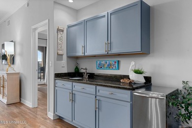 This beautiful 3 bedroom and 3 bath condo is located on the - photo 21