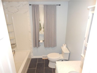 Move-in-condition 3-bedroom Ranch that was completely updated 2 - photo 21