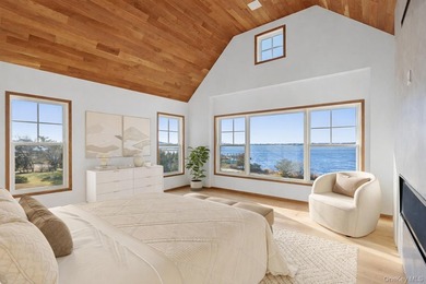 Private dockage with direct bay access. Waterfront estate just - photo 27