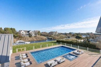 Private dockage with direct bay access. Waterfront estate just - photo 35